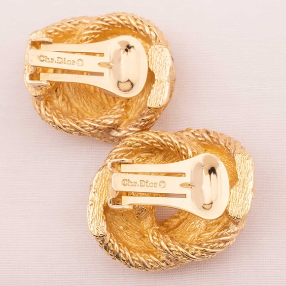 Elegant VTG DIOR Gold Knot Earrings - Picture 6 of 8